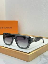 Picture of Louis Vuitton Sunglasses _SKUfw79615794fw